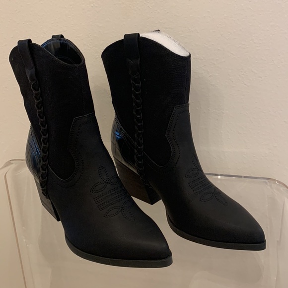 Dolce Vita  black western boots - Picture 7 of 14